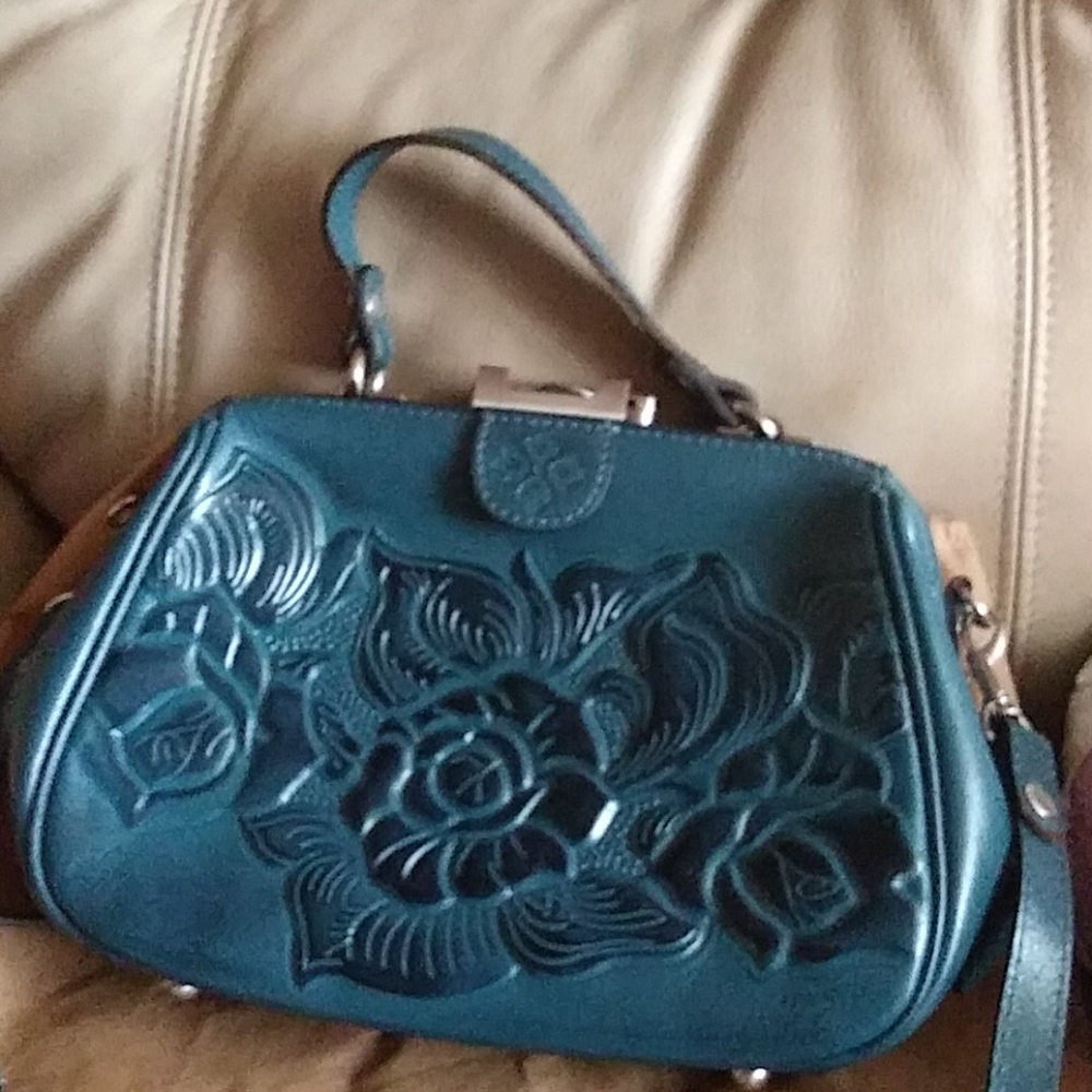 GORGEOUS PATRICIA NASH GRACCHI HAND BAG (DROP 5”) W/CROSSBODY STRAP (26” DROP)